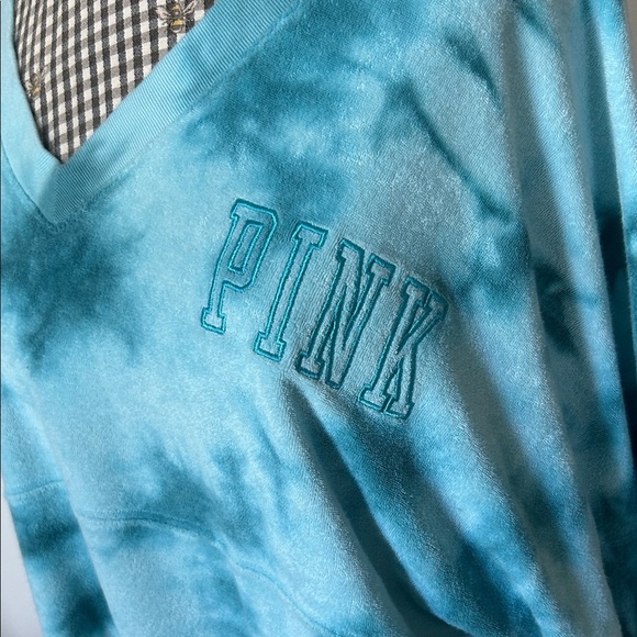 PINK Victoria's Secret Women's Blue Tie-Dye V-Neck Sweatshirt - Picture 2 of 6